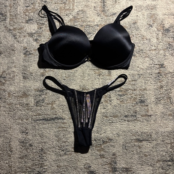 Victoria's Secret VERY SEXY push up - Picture 1 of 4